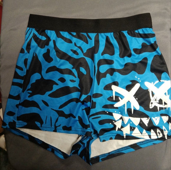 Shein bra and boxer set size medium but fits like a large possibly an extra larg - Picture 2 of 4